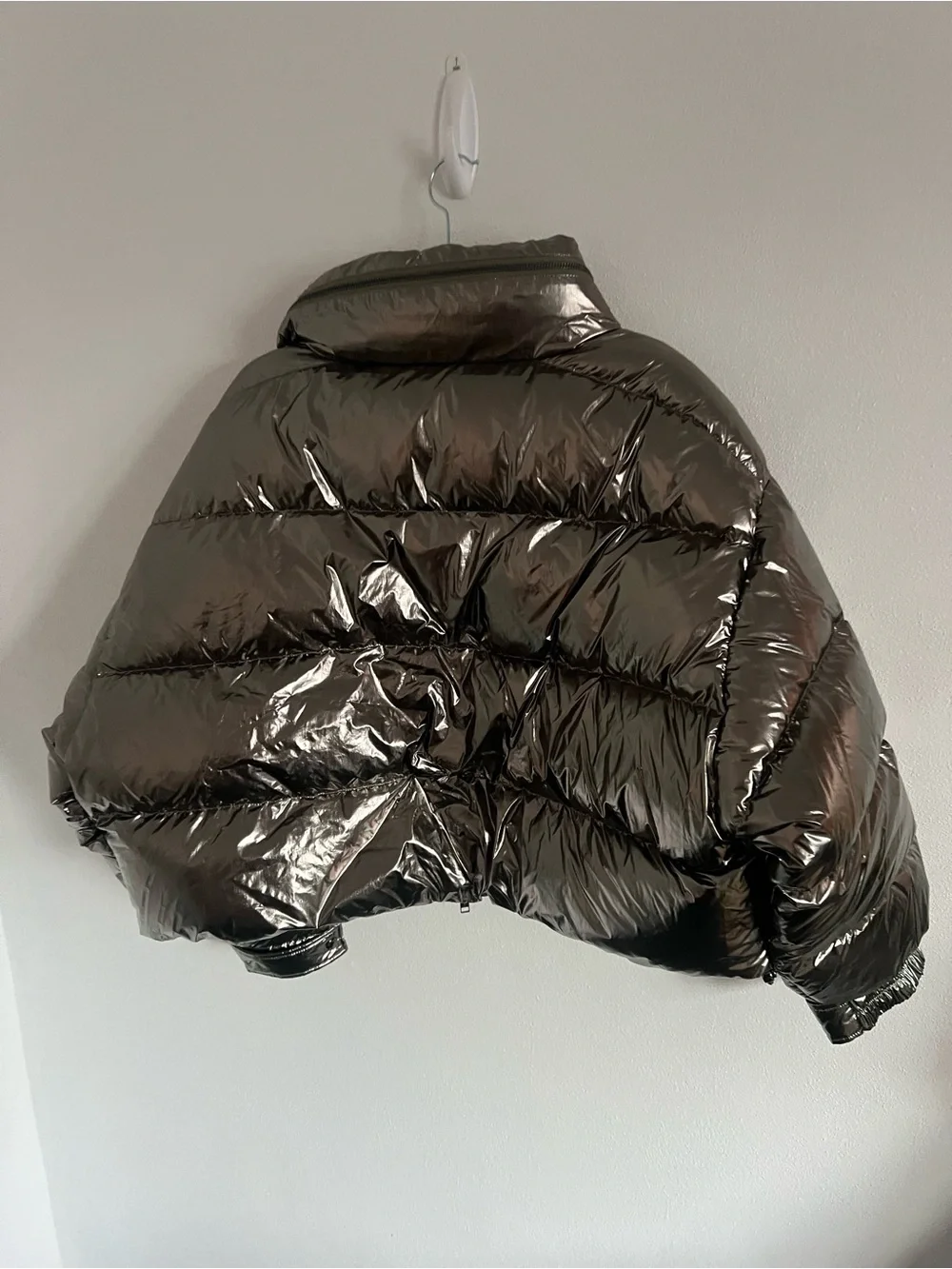 Michael Kors Metallic Nylon Ciré Puffer Jacket, size XL